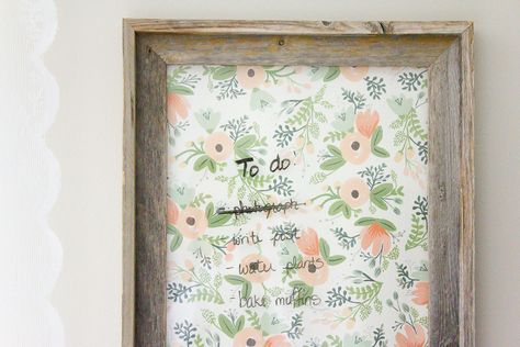 Farmhouse Home: How to Make your own Dry Erase Board - Making it in the Mountains Frame Decoration Ideas, Picture Frame Inspiration, Diy Dry Erase Board, Budget Farmhouse, Bible Camp, Cute Picture Frames, Diy Picture Frame, Unique Picture Frames, Picture Frame Crafts