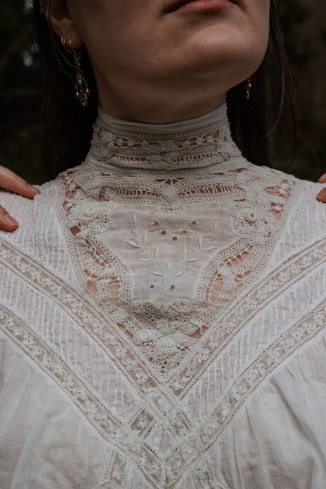 Edwardian Lace Blouse, Edwardian Shirtwaist, Lace Clothes, Edwardian Blouse, Battenberg Lace, Fitted Blouse, Womens Blouses, Lace Outfit, Fitted Blouses