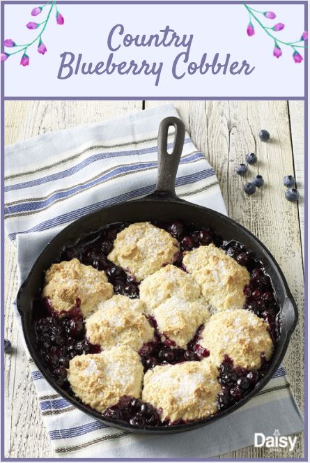 This easy Country Blueberry Cobbler is a Southern twist on a classic dessert. Serve with your favorite ice cream for a special treat! Cake Daisy, Blueberry Grunt, Berry Cobbler Recipes, Blueberry Cobbler Recipes, Daisy Sour Cream, Strawberry Tiramisu, Caramel Flan, Daisy Brand, Bada Bing