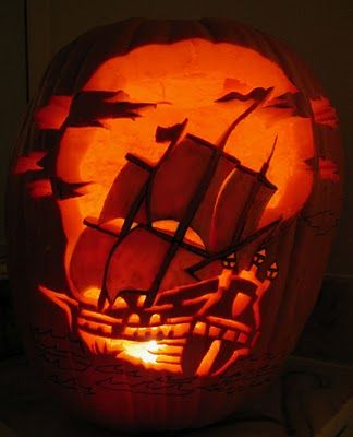 pumpkin carving pirate ship Pirate Pumpkin Carving, Disney Stencils, Pirate Pumpkin, Pumpkin Carving Tips, Pumkin Carving, Amazing Pumpkin Carving, Pumpkin Contest, Pumpkin Carving Ideas, Pumpkin Carving Patterns