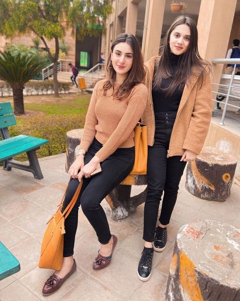 26 Best University Outfits for Pakistani Girls to Wear University Outfit Ideas Summer, Winter Uni Outfits, University Outfit Ideas Casual, University Outfit Ideas, University Outfits, University Girl, University Outfit, University Style, Teen Girl Dresses