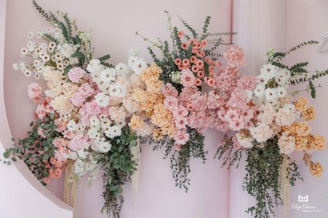 Flower Backdrop Wedding, Arrangement Flower, Backdrop Wedding, Flower Arrangements Diy, Flower Backdrop, Wedding Backdrop, Pink Fashion, Luxury Wedding, Flower Decorations