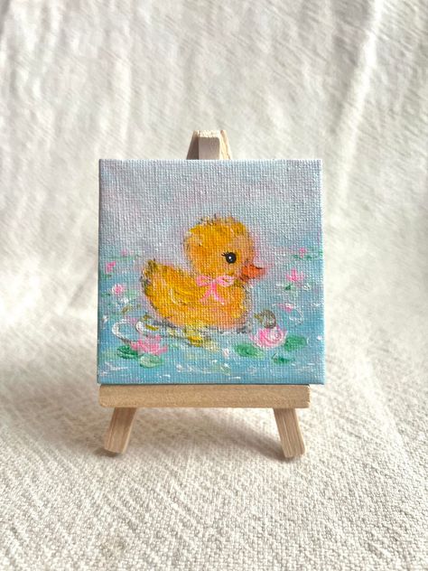 Rubber Duck Painting Ideas, Duck Canvas Painting, Cute Duck Painting, Duck Painting Easy, Simple Mini Canvas Paintings, Mini Canvas Art Easy Cute, Funny Painting Idea, March Painting, Acrylic Painting Ideas Easy