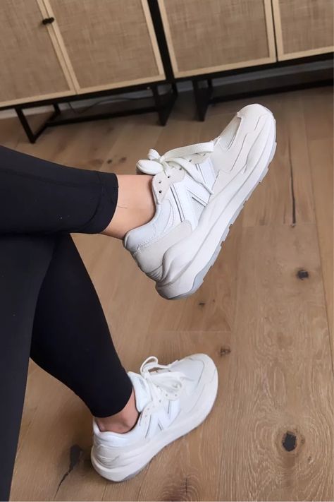 New Balance 57/40White Pack curated on LTK 725 New Balance, New Balance Outfit, New Balance Shoes, Outfit Women, Shoe Game, Outfits Ideas, New Balance, Outfit Ideas, Italy