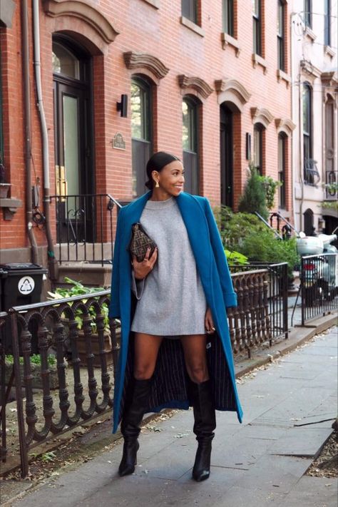 Here’s How To Elevate Any Outfit This Fall Inexpensive Clothes, Fall Love, Sweater Dress Oversized, Grey Sweater Dress, Fashion Friends, Knee Boot, Layering Outfits, Friends Fashion, T Shirt And Jeans