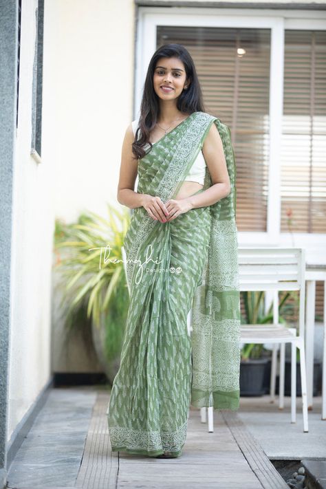 Formal Saree Office Look Classy, Casual Saree Look For Office, Formal Saree Office Look, Cotton Saree Look Modern, Thenmozhi Designs, Silk Saree Blouse Pattern, Daily Wear Sarees, Kerala Saree Blouse Designs, Formal Saree