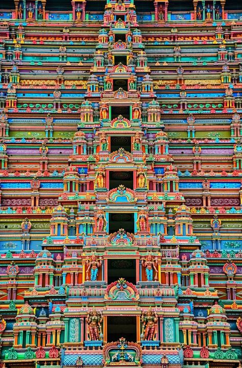 Srirangam Temple, Temple Gopuram, Tamilnadu Temples, Meenakshi Temple, Goddess Images, Indian Inspired Decor, Temple Poster, Historical Temples, Cement Work