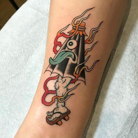 Japanese Flames Tattoo Design, Japanese Folklore Tattoo, Kappa Tattoo Japanese, Yokai Tattoo Design, Kasa Obake Tattoo, Japanese Ghost Tattoo, Japanese Yokai Tattoo, Umbrella Yokai, Monster Folklore