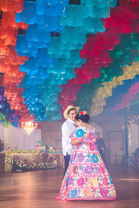 Traditional Mexican wedding. Wedding Traditions Explained, Wedding Moments Photography, Mexican Wedding Traditions, Traditional Mexican Wedding, Mexican Wedding Cake, Mexican Wedding Cookies, Mexican Themed Weddings, Wedding Collage, Fiesta Wedding