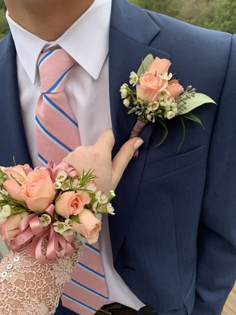 Navy And Pink Corsage, Pink Corsage And Boutonniere, Pink Prom Suit, Pink Corsage, Apricot Wedding, Prom 2k24, Bridal Bouquet Peach, Hoco 2024, Wedding Ides