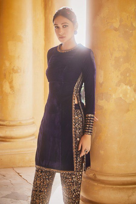 Buy Vvani by Vani Vats Blue Velvet Kurta And Pant Set Online | Aza Fashions Velvet Dress Styling, Velvet Dresses Outfit, Velvet Suit Design, Vani Vats, Velvet Kurta, Velvet Embroidery, Trendy Outfits Indian, Velvet Dress Designs, Pakistani Fashion Party Wear