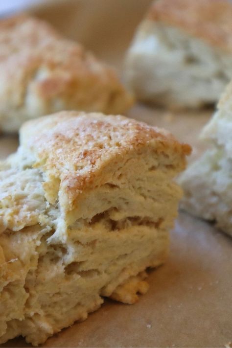 A Scone Recipe Requiring No Egg Best Buttermilk Biscuits, British Scones, Best Scone Recipe, Chocolate Scones, Scones Easy, Scones Recipe, British Baking, Cream Tea, Buttermilk Biscuits