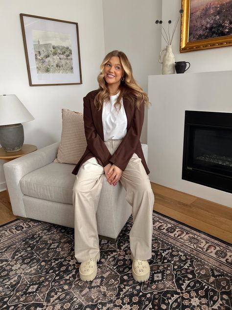 Bre Sheppard Outfits, Bre Sheppard Hair, Bre Sheppard, Spring Blazer, Bronde Hair, 2024 Outfits, Brown Blazer, Athleisure Fashion, Teacher Outfits