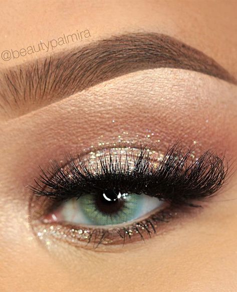 32. Beautiful shimmery gold for green eyes Add a sparkly to your look with eye makeup like this! Here we have shimmery gold and... Gold Sparkly Makeup Look, Eye Makeup That Goes With Green Dress, Eye Make Up For Blue Green Eyes, Eye Makeup Professional, Neutral Gold Makeup Looks, Makeup To Match Dark Green Dress, Basic Homecoming Makeup, Evening Make Up For Green Eyes, Neutral Sparkle Eye Makeup