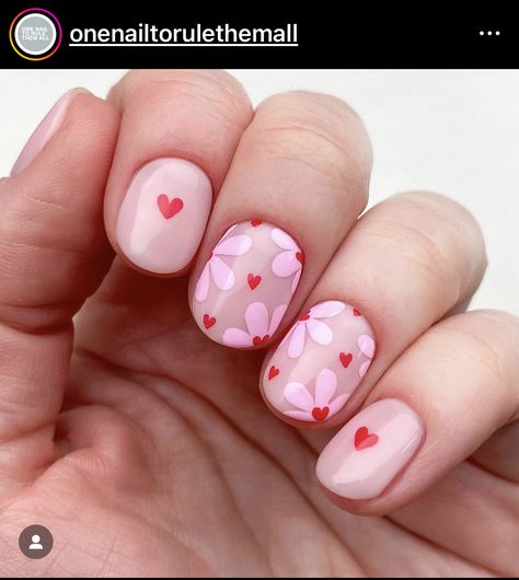 Pink Flower Nails, Valentine Nails, S Nails, Cute Gel Nails, Heart Themed, Heart Designs, Nail Fashion, Get Nails, Floral Heart