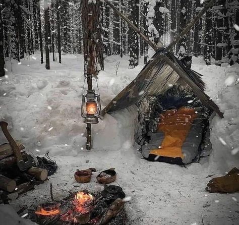 Winter Bushcraft, 1000 Lifehacks, Bushcraft Kit, Bushcraft Shelter, The Old Ways, Private Pilot, Old Ways, Survival Life Hacks, Bushcraft Camping