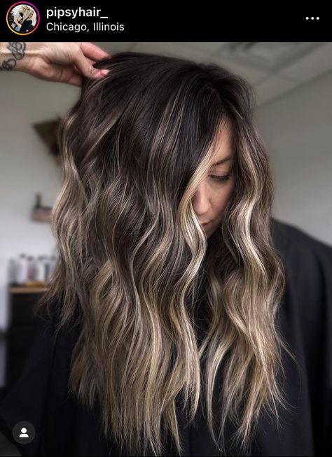 Thick Hair Balayage Brunettes, Reverse Balayage With Highlights, Reverse Balayage Vs Balayage, Half Baylage Brunette, Dark Brown With Peekaboo Highlights, Grow Out Balayage, Hailey Bieber Brunette, Shadow Root Balayage Dark Brown, Brunette Balayage With Money Piece