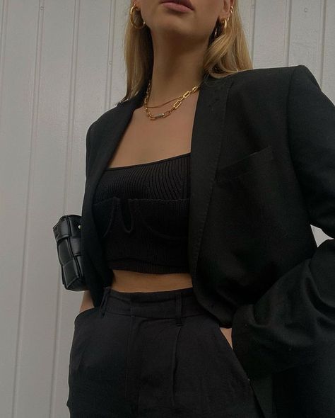 Mafia Dress, Boss Dress, Black Women Dress, Outfits For Mexico, Fashion Feminine, Themed Outfits, Knit Crop Top, Hot Outfits, Knit Crop