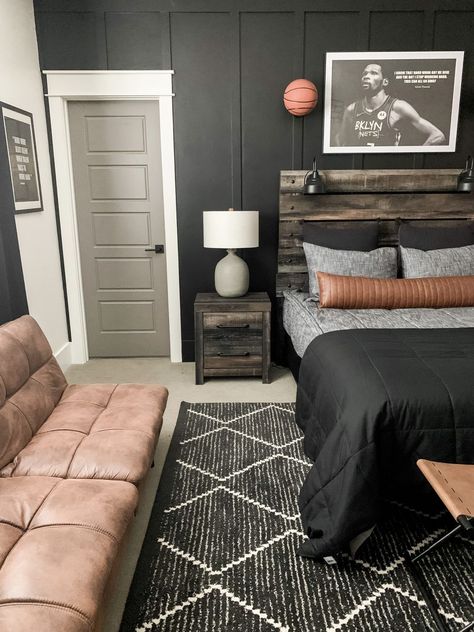 Teenager Boys Bedroom Ideas, Boys Room Ideas Teenagers, Boys Basketball Room, Bedroom Storage Ideas, Basketball Room, Teenager Bedroom Boy, Teenage Boy Room, Boys Bedroom Makeover, Big Boy Bedrooms