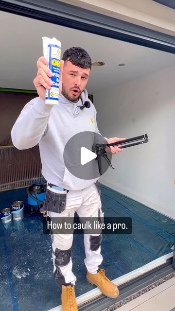 𝑭𝒐𝒙𝒚 on Instagram: "How to caulk like a pro #caulk #decorating #caulking #filler #diy" Caulking Tips, Tool Hacks, Like A Pro, Woodworking, Fox, Audio, The Originals, On Instagram