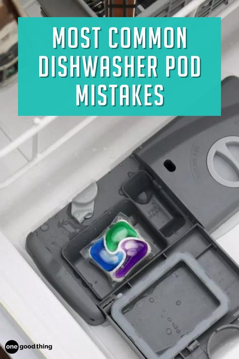 Should you put dishwasher pods in the detergent compartment or not? Get the answer and find out why it matters. Dishwasher Pods Storage, Samsung Dishwasher, Clean Stove, Dishwasher Pods, Best Dishwasher, Dishwasher Machine, Laundry Pods, Clean Bathtub, Tide Pods