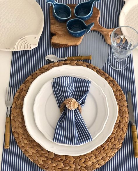 Dining Room Table Plate Setup, Nautical Tablescapes, Holiday Dining Room Decor, Family Around The Table, Holiday Dining Room, Dining Room Layout, Marble Top Dining Table, Beach Table, Tafel Decor