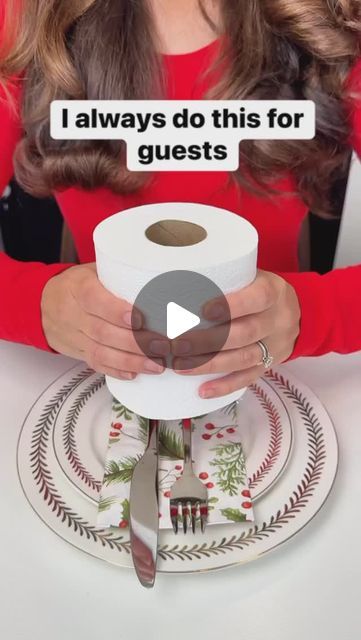 Liz Richards | Daily Original Vids on Instagram: "I decorate my toilet paper rolls with Christmas napkins #christmasdecor #toiletpaper #napkins #bathroomdecor" Decorate Toilet, Christmas Card Ideas For Kids, Company Decor, Table Room Decor, Paper Roll Art, Toilet Paper Roll Art, Christmas Crafts Gifts, Toilet Paper Crafts, Ideas For Food