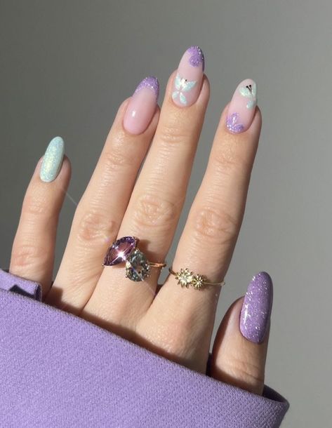 Nail Design For Spring, Nails Taylor Swift, Taylor Swift Tour, Taylor Swift Nails, Pink Chrome Nails, August Nails, Taylor Swift Tour Outfits, Subtle Nails, Spring Nail Designs