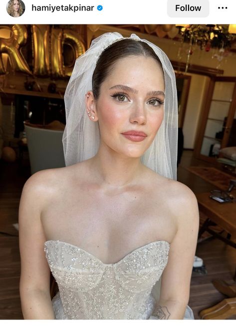 Bridal No Makeup Makeup, Fair Skin Bridal Makeup Brunette, French Bride Makeup, Angel Makeup Bridal, Bridal Makeup Before After, Natural Bridal Makeup Hazel Eyes, Natural Glam Wedding Makeup Hazel Eyes, French Bridal Makeup, Angelic Bridal Makeup