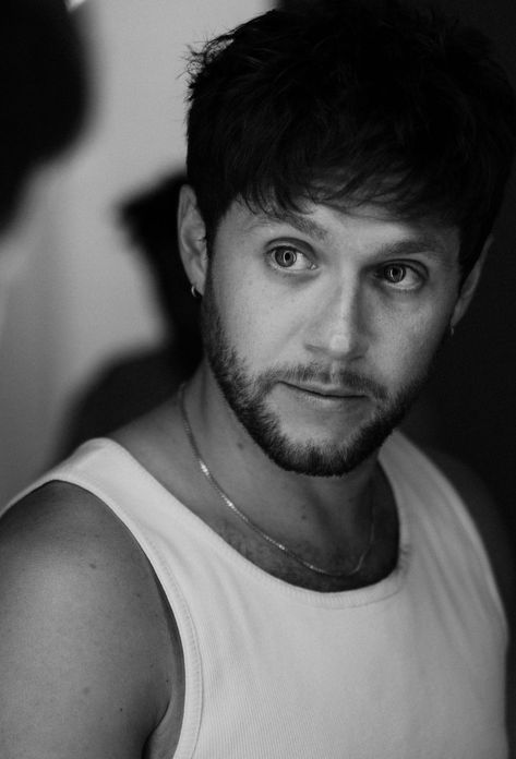 Niall Horsn, Niall Horan Baby, Pizza Guy, One Direction Images, Comfort Person, One Direction Photos, Irish Princess, Irish Boys, James Horan