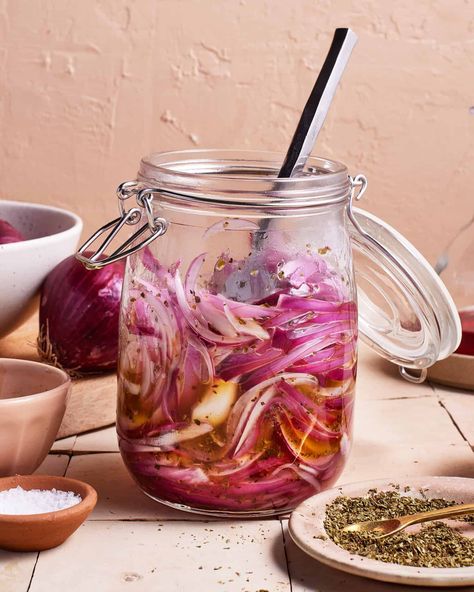 Quick Marinated Red Onions Marinated Red Onion, Simple Pickled Red Onions, Pickling Red Onions, Marinated Red Onions Recipe, Marinated Onions Recipe, Kalejunkie Recipes, Marinated Red Onions, Zucchini Latkes, Marinated Veggies