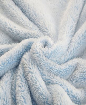 Blue Blanket Aesthetic, Blanket Aesthetic, Blue Room Decor, Dorm Room Designs, Light Blue Aesthetic, Blue Aesthetic Pastel, Fur Blanket, Baby Boy Blankets, Blue Rooms