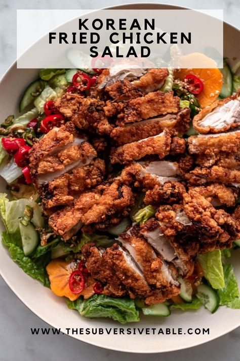 Korean fried chicken salad with persimmon in bowl Korean Chicken Salad, Fried Chicken Salad, Asian Dinners, Korean Chicken, Korean Fried Chicken, Dinner Inspiration, Asian Cooking, Persimmon, Asian Food