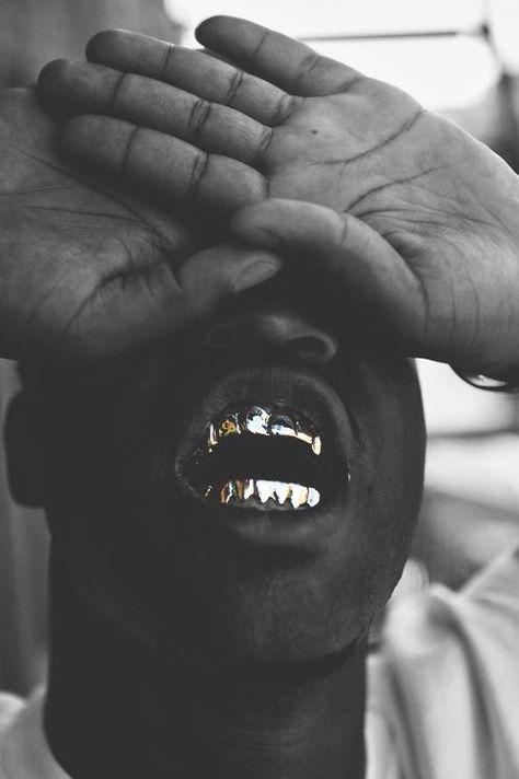 Gold Grill, Gold Grillz, Grills Teeth, Gold Teeth, Black Photography, Thug Life, Black Culture, Pics Art, His Hands