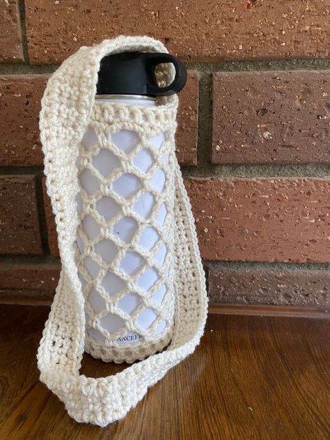 So Gorgeous And Marvelous Crochet Feeding & water Bottle Cover Designs
https://youtu.be/rArB_favNw4
Knitting and Crochet Bottle Cover Pattern  || Crochet Ideas For Home Crochet Bottle Cover, Crochet Water Bottle Holder, Handbags Patterns, Bottle Covers, Crochet Fairy, Earrings Patterns, Crochet Earrings Pattern, Small Crochet, Crochet Business