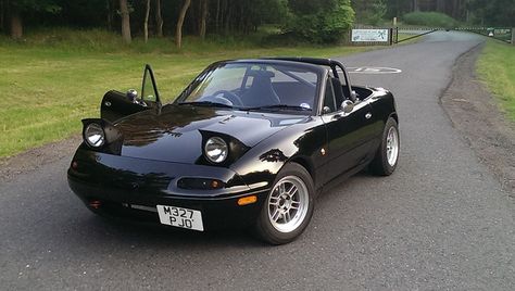 Miata Car Aesthetic, Miata Car, Old Vintage Cars, Best Jdm Cars, Pimped Out Cars, Mazda Mx5 Miata, Miata Mx5, Street Racing Cars, Mazda Miata