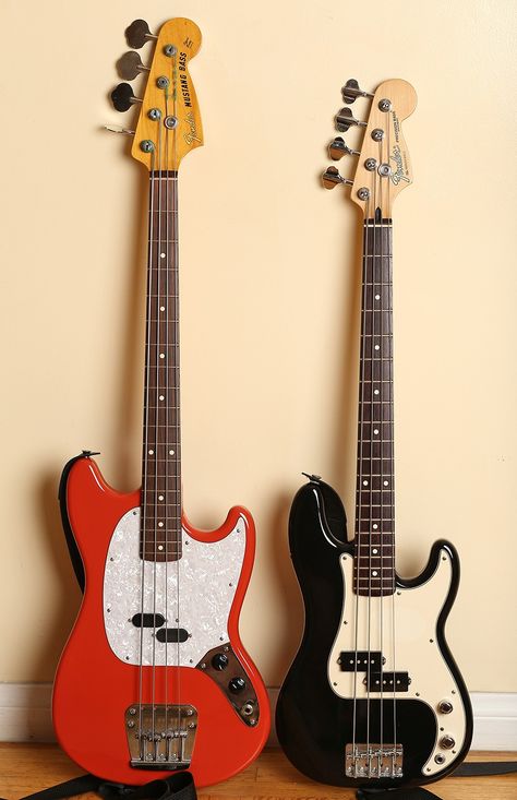 Fender Mustang & Fender Precision Jr Basses Fender Mustang Bass Guitar, Tal Wilkenfeld, Courtney Barnett, Fender Mustang, Types Of Guitar, Guitar Pins, Guitar Lovers, Tame Impala, Visual Board