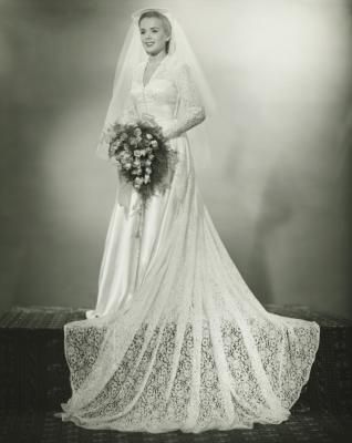 Wedding Dresses of the 1920s, 1930s & 1940s 1940 Wedding Dress, 1940s Wedding Dress, 1920s Wedding Dress, 1940s Wedding, Vintage Wedding Photos, Wedding Gowns Vintage, Vintage Gowns, A Wedding Dress, Vintage Bride