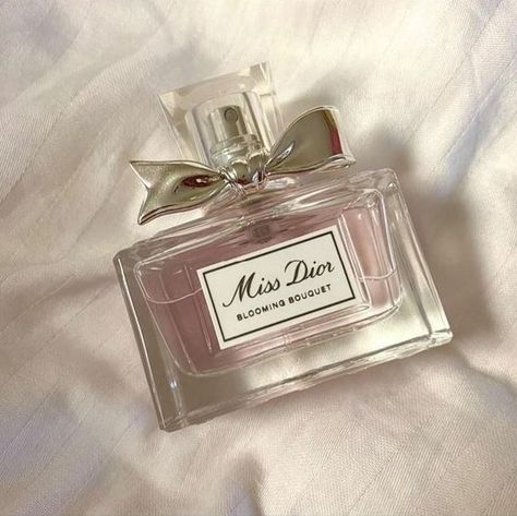 Dior Aesthetic Perfume, Miss Dior Aesthetic, Miss Dior Perfume, Dior Miss Dior, Blooming Bouquet, Miss Dior Blooming Bouquet, Dior Women, Dior Perfume, Miss Dior