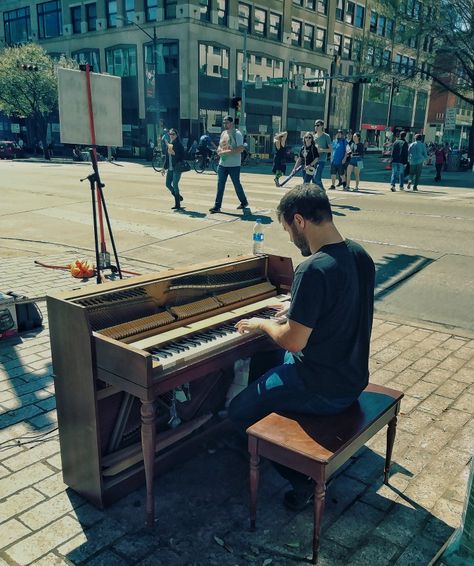 Street Performance Street Performer, Art Performance, Scene Aesthetic, Street Performance, Ap Art, Piano, Vision Board, Music, Art