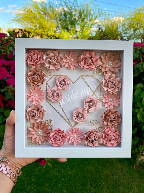 Rose Shadow Box Diy, Wooden Shadow Boxes Ideas, Shadow Box Ideas With Flowers, Rose Shadow Box Ideas, Showdow Box Idea, Diy Shadow Box Frame, Diy Paper Wall Hanging, Diy Vinyl Projects, Personalized Shadow Box