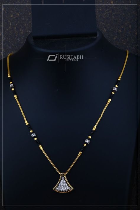 Delicate Mangalsutra Designs, Trending Mangalsutra Designs, Cord Organization Travel, Mangalsutra Chain, Neck Pieces Jewelry, Black Beads Mangalsutra Design, Diamond Pendent, Mangalsutra Design, Beads Collection