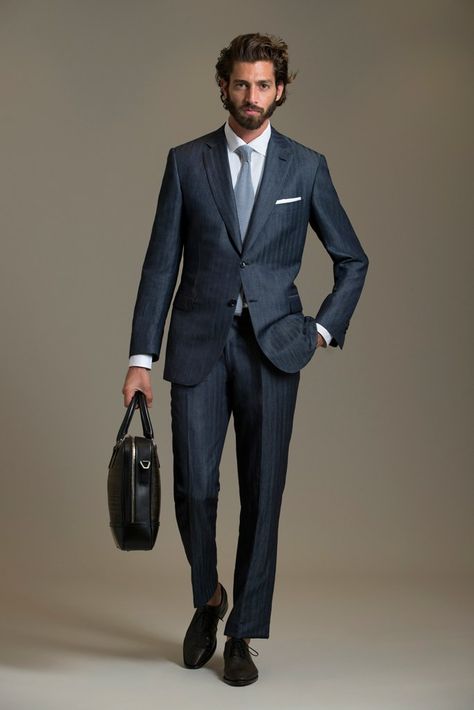 Brioni Spring 2013 Menswear Collection Photos - Vogue Gentleman Mode, Gentleman Lifestyle, Brioni Men, Mens Spring Fashion, Navy Suit, Men Formal, Mens Fashion Suits, Business Outfit, Gentleman Style