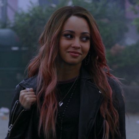 Toni Topaz, Cw Dc, Vanessa Morgan, Riverdale, Topaz, We Heart It, Dreadlocks, Wattpad, Lost