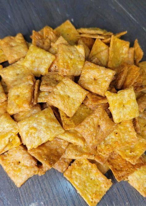 Cheddar Cheese Crackers Made With Fresh Milled Flour - Grains In Small Places Milling Grains, Wheat Berry Recipes, Graham Cracker Butter, Fresh Milled Flour, Cheddar Crackers, Wheat Recipes, Homemade Crackers, Wheat Berries, Cracker Recipes