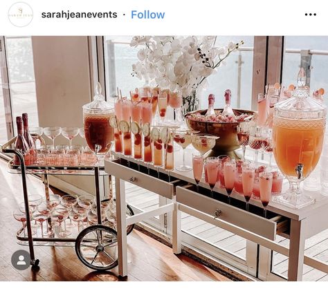 Sunday Treats, Bridal Shower Drinks, New Wedding Trends, Prosecco Bar, Beverage Ideas, Cocktail Station, Drink Display, Rose Bar, Bridal Shower Inspo