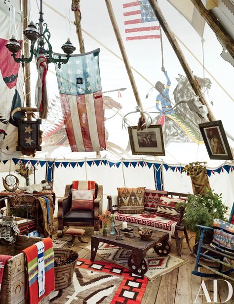 Ralph Lauren Living Room, Ralph Lauren Home Living Room, Bedford New York, Mountain Cabin Decor, Colorado Ranch, Indian Theme, New York Homes, Americana Decor, Rustic Living