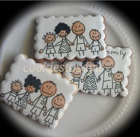 Cute family portrait cookies by Cookies to Say it Family Christmas Cookie Pictures, Grandparents Cookies, Family Photos Making Cookies, Family Reunion Cookies, Cute Family, Family Portraits, Sugar Cookie