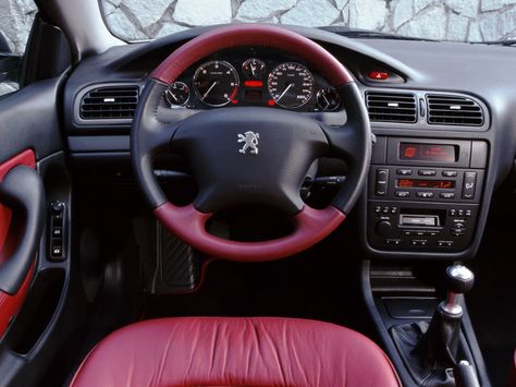 Vw Golf 3, Peugeot 406, Car Deco, French Cars, Auto Motor, Car Interior Design, Peugeot 308, Formula 1 Car, Car Maintenance