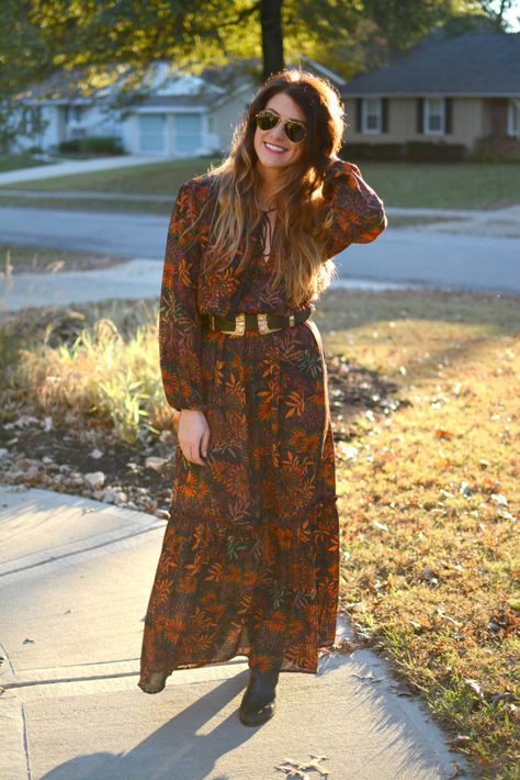 Ashley from LSR in an H&M floral maxi dress, double buckle western belt, and black flat boots. Black Western Belt Outfit, Western Belt With Dress, Long Dress Cowboy Boots, Dress With Flat Boots, Maxi Dress With Cowboy Boots, Western Belt Outfit, Long Dresses Western, Western Belts Outfit, Belt Styling